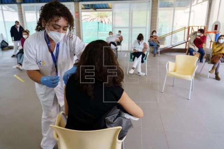 Foto de archivo del proceso de vacunación contra la covid-19 / Efe Ramón de la Rocha